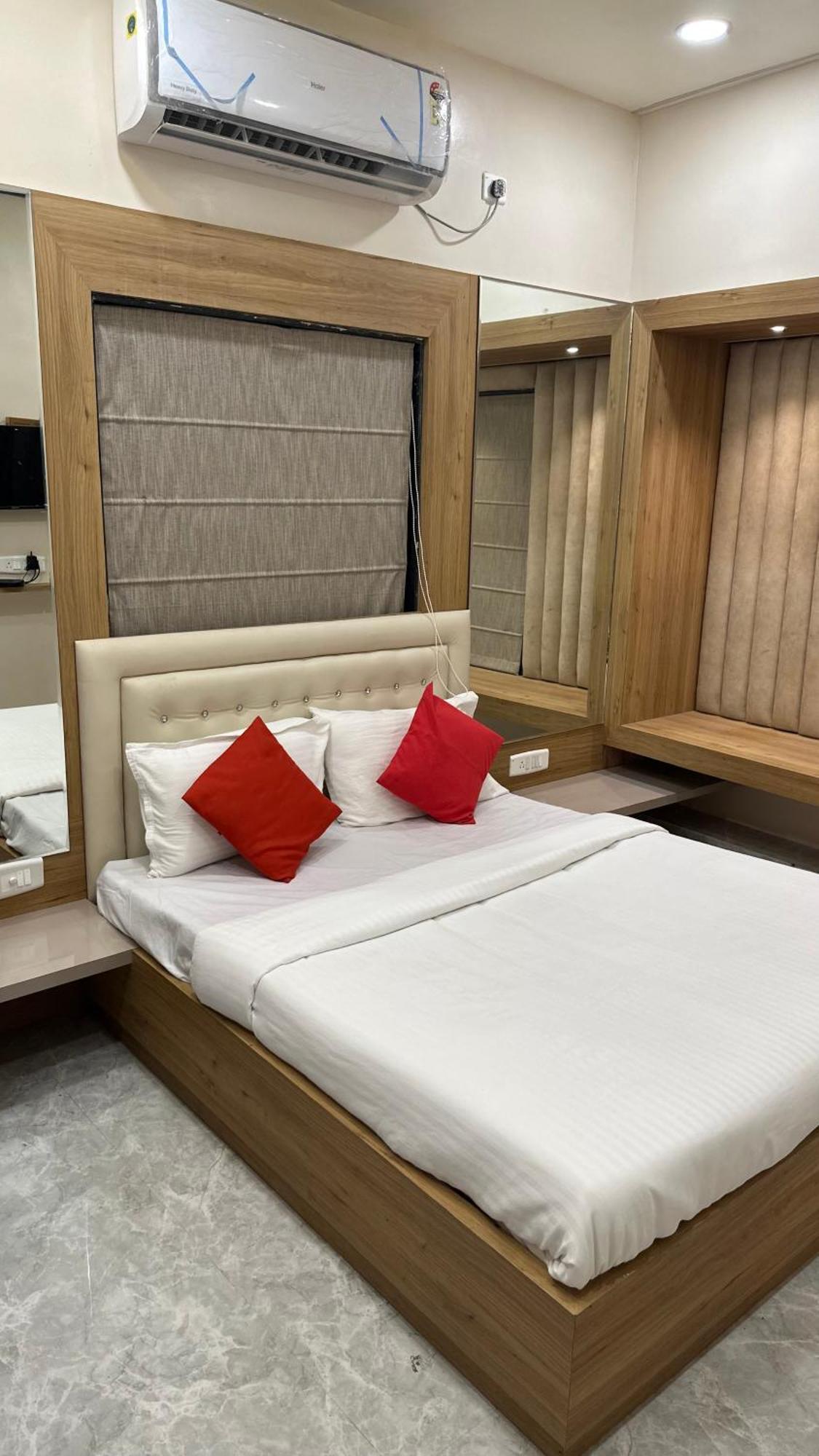 Soho House By Jayshrea Hotel Chandrapur Ngoại thất bức ảnh