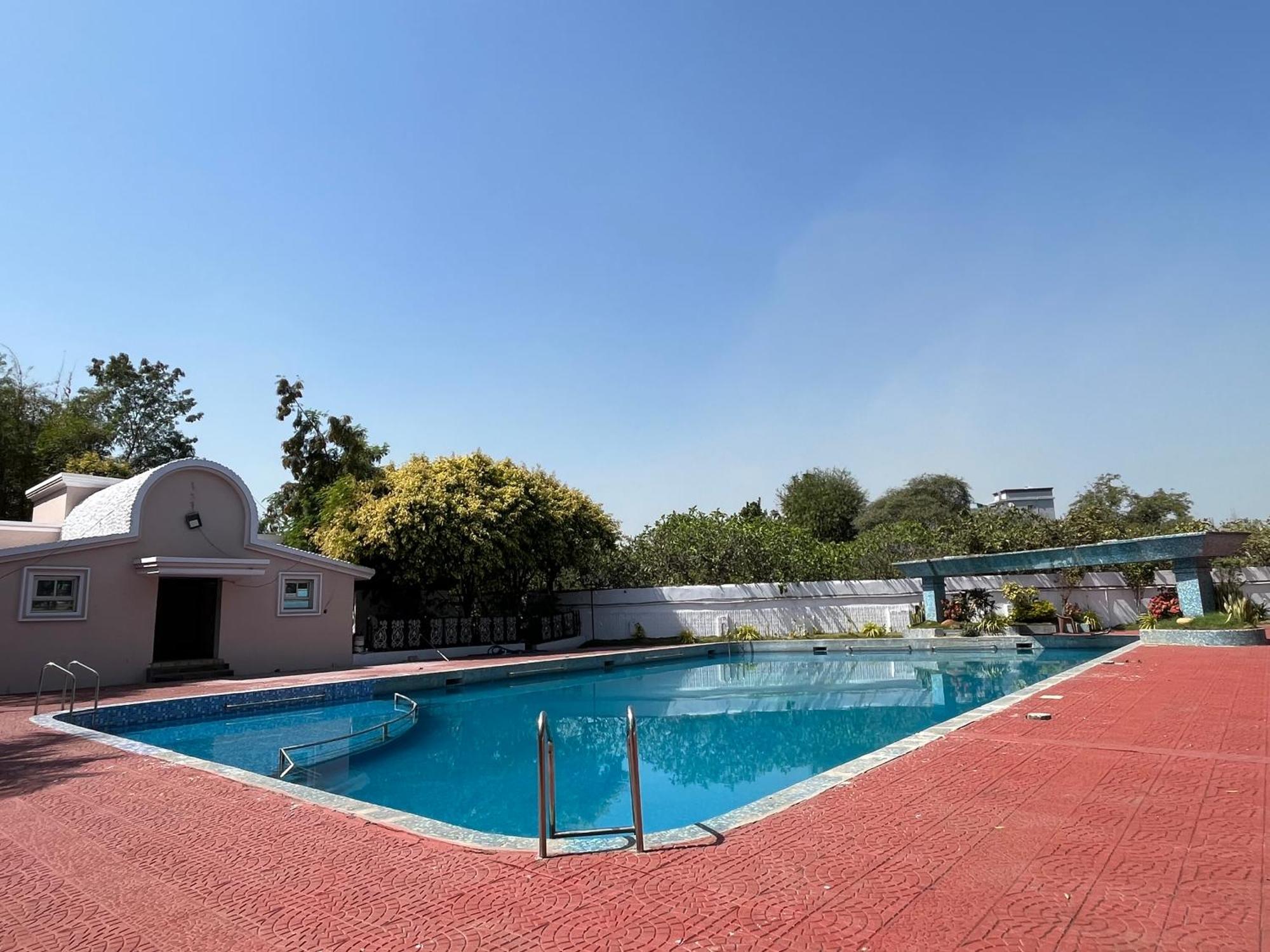 Soho House By Jayshrea Hotel Chandrapur Ngoại thất bức ảnh