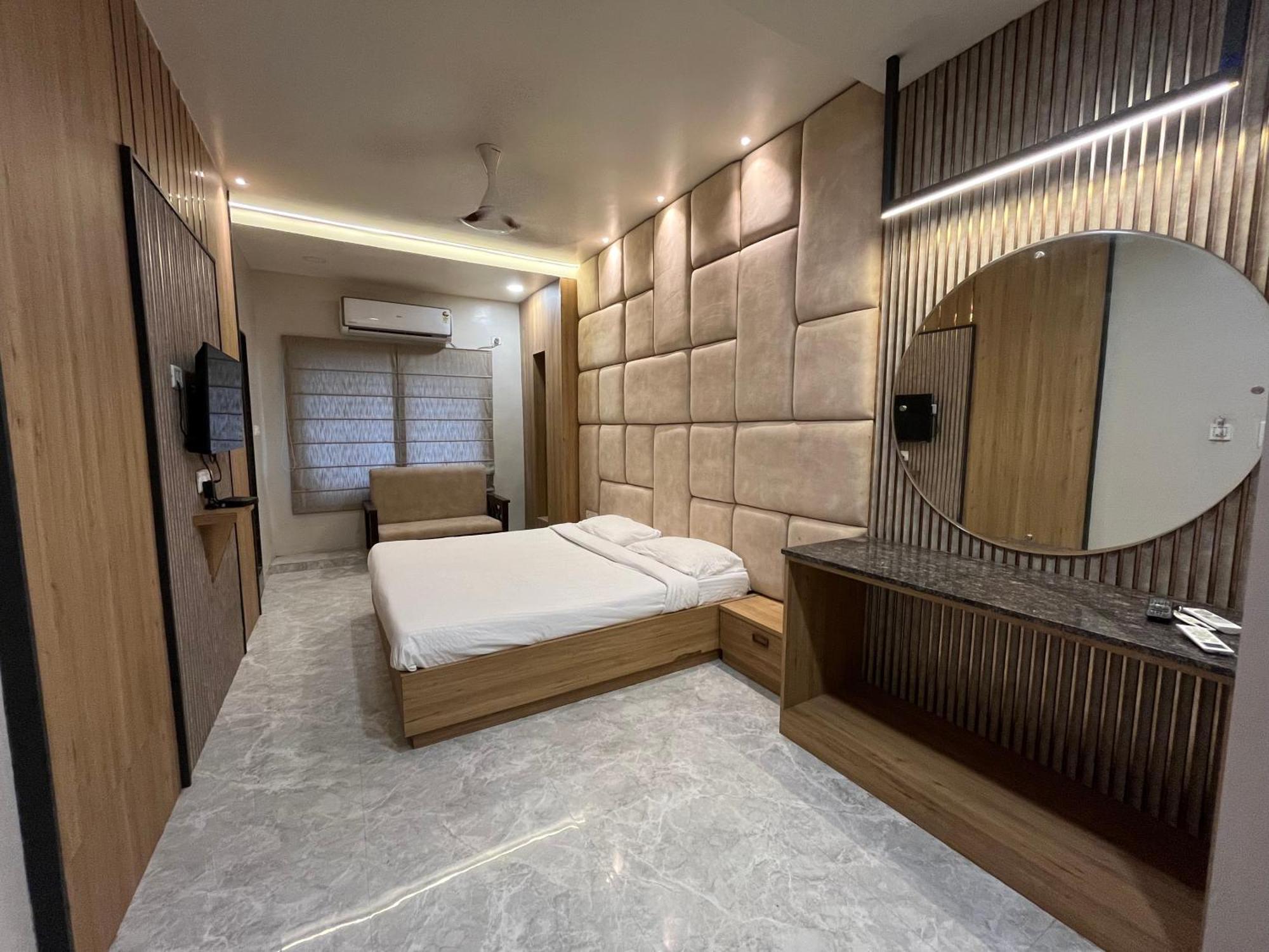 Soho House By Jayshrea Hotel Chandrapur Ngoại thất bức ảnh