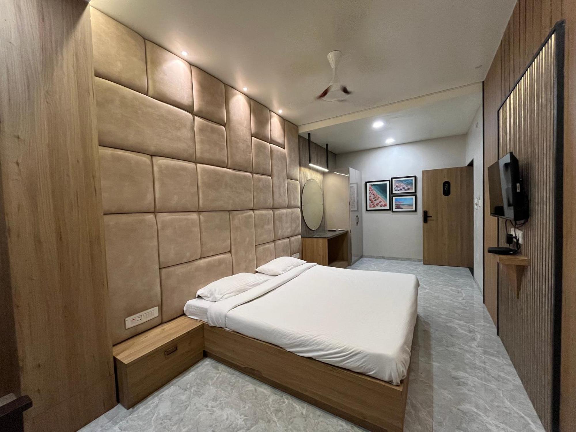 Soho House By Jayshrea Hotel Chandrapur Ngoại thất bức ảnh